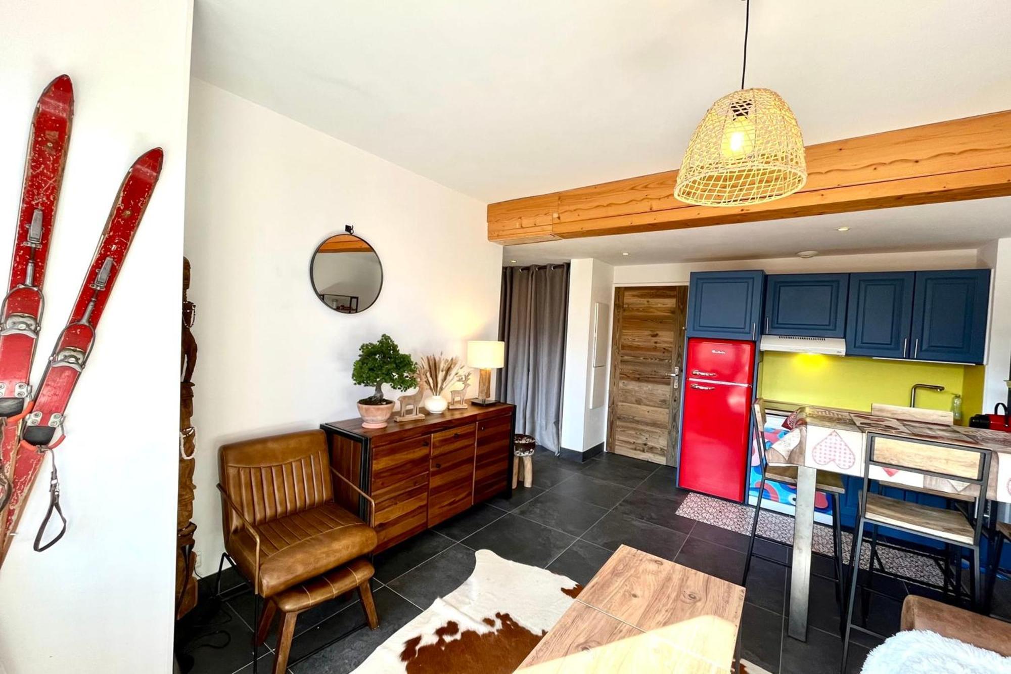 קומבלו Superb Cosy Apartment With Balcony מראה חיצוני תמונה